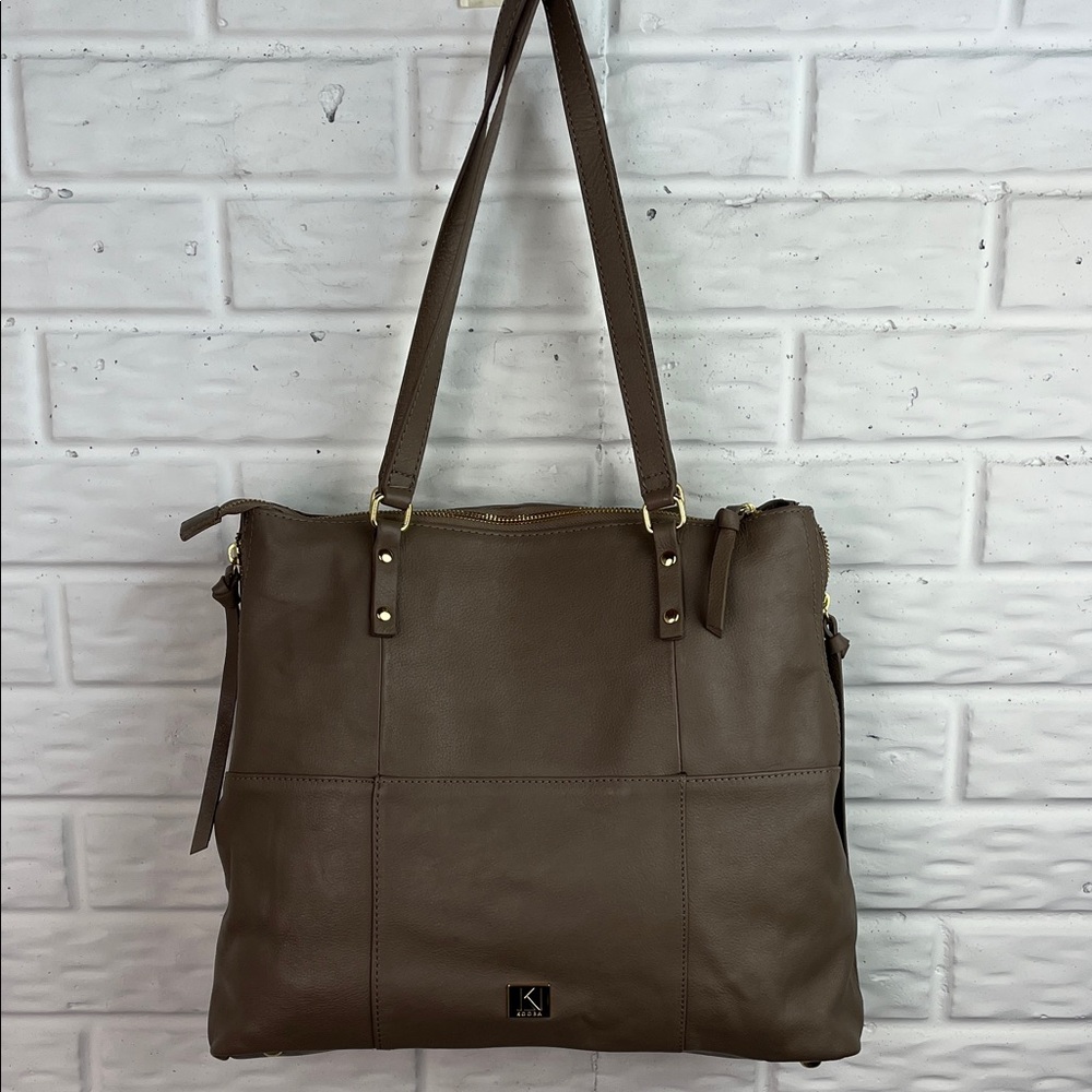 KOOBA EVERETTE TOTE TAUPE PEBBLED LEATHER GOLD HARDWARE ZIP TOP TASSELS LIKE NEW
